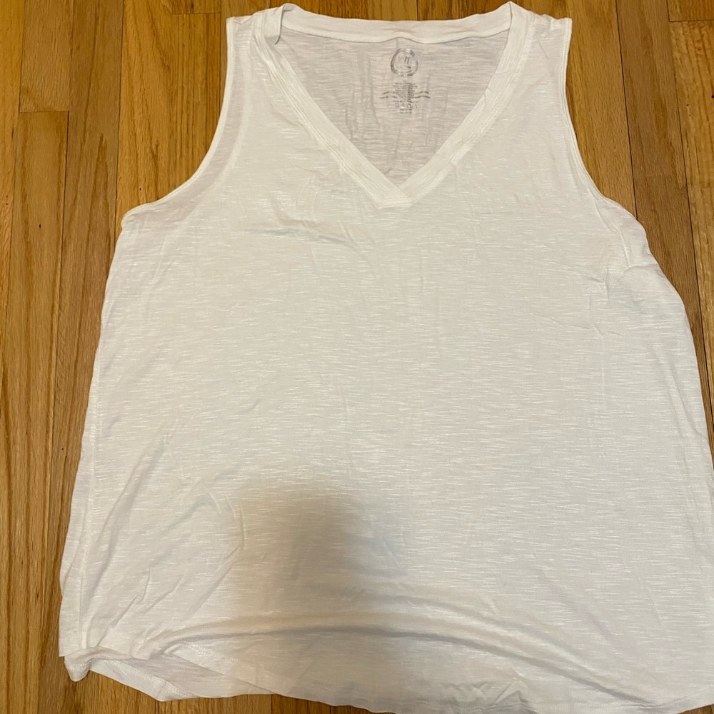 Maurice’s 24/7 v-neck tank